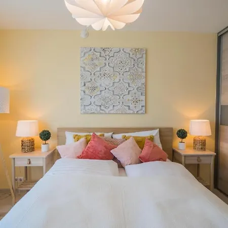 Myflat Adriana Panorama Апартаменты *